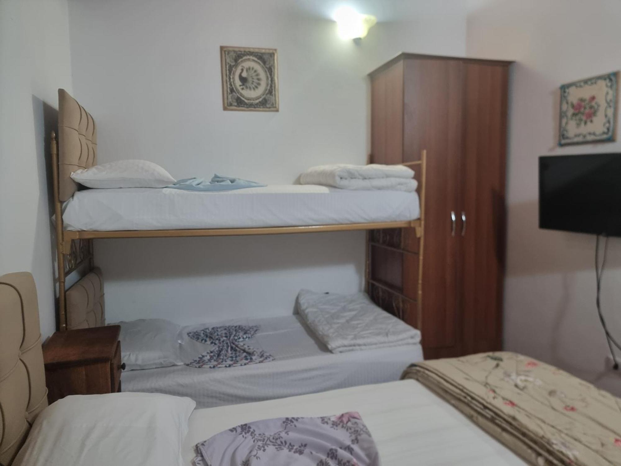Guesthouse Alberti Llogara Dukat Exterior photo